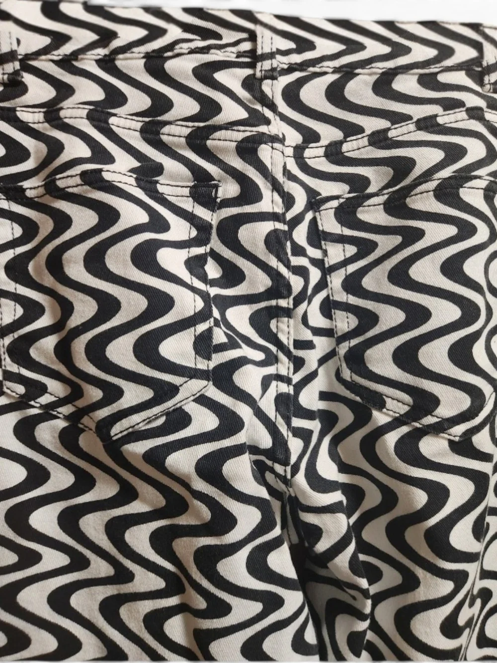 H&M Black and White Wavy Stripe Wide-Leg Pants